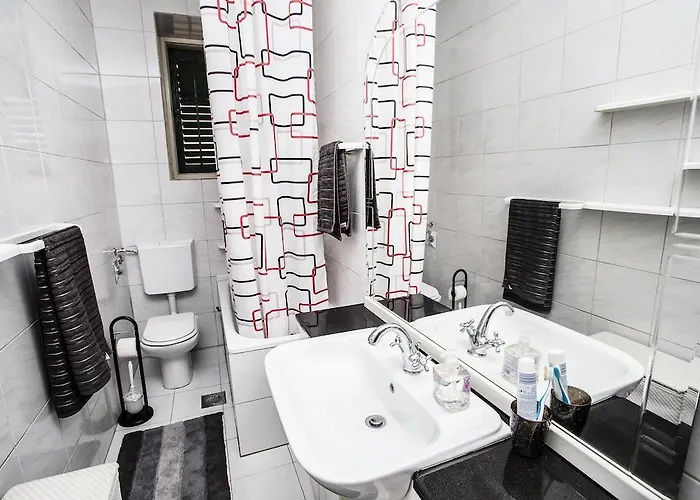 Hidden Paradise Bacvice Apartamento *